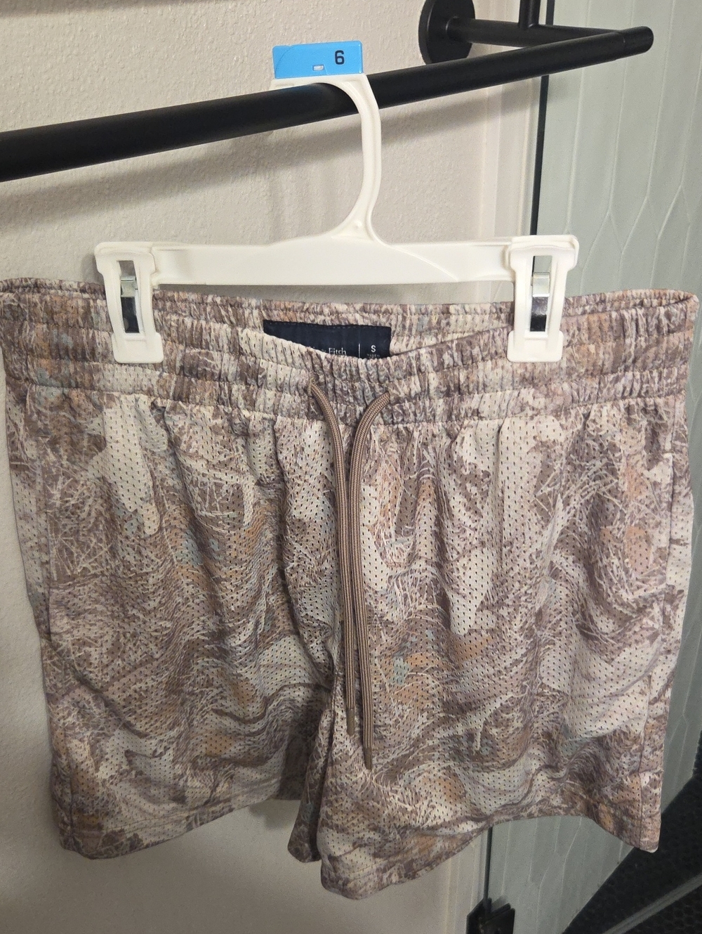 Abercrombie & Fitch Men’s Athletic Shorts in Beige Camo